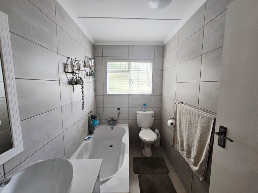 4 Bedroom Property for Sale in George East Western Cape